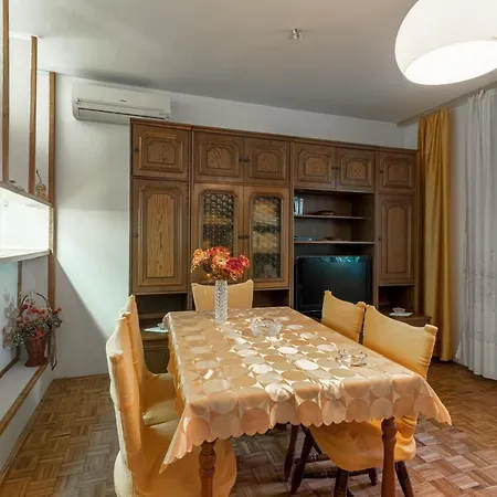 Apartment By The Sea Jelsa, Hvar - 4017